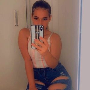 Meet your Posher, Alejandra